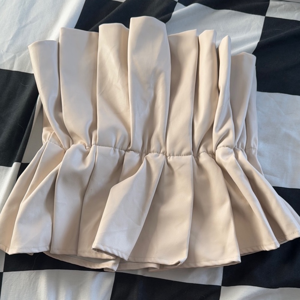 Elegant Beige Women's Skirt